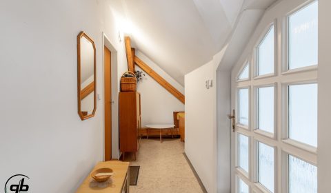 1920x1920wm2510021223-844c7-investicni-prilezitost-v-hnojniku-prodej-1-2-zdravotniho-strediska-gh6a9630-edit-kopie-5459c0886f-3496787624