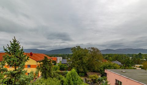 1920x1920wm2510021223-d7991-investicni-prilezitost-v-hnojniku-prodej-1-2-zdravotniho-strediska-gh6a9622-0798c0886f-3659536174