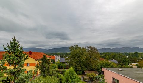 1920x1920wm2605260600-d7991-investicni-prilezitost-v-hnojniku-prodej-1-2-zdravotniho-strediska-gh6a9622-079869f22a-4235271750